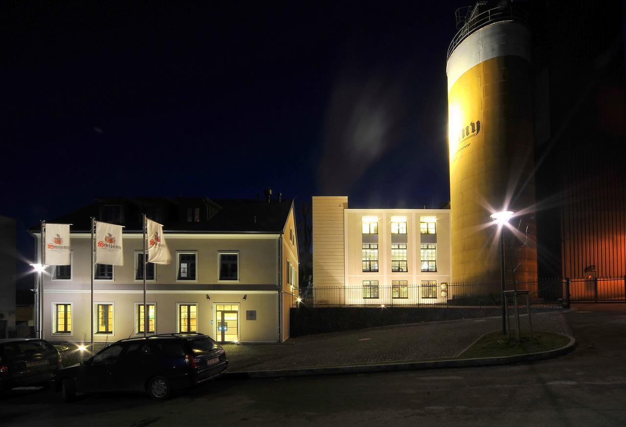 Hotel Zamek Svijany Exterior photo